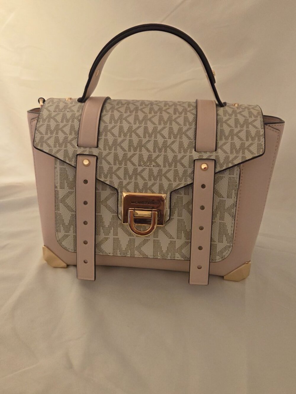 Michael Kors Pink Crossbody Bag with detachable strap/gold hardware